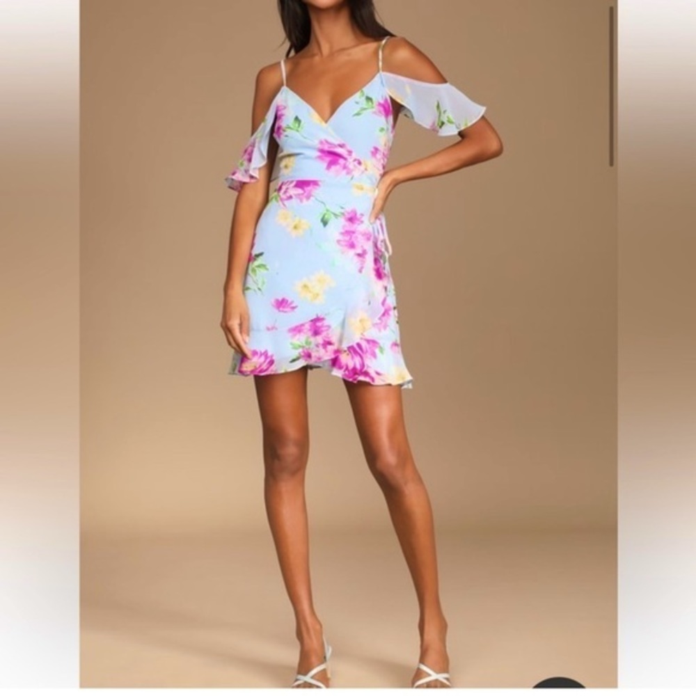 Lulu’s Blooming Periwinkle Floral Print Ruffled Wrap Dress Small